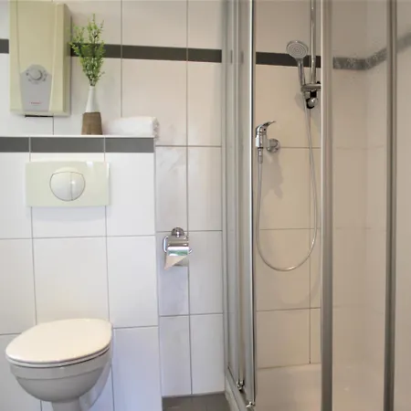 Roter Erik App 2, Eg Li Apartament *